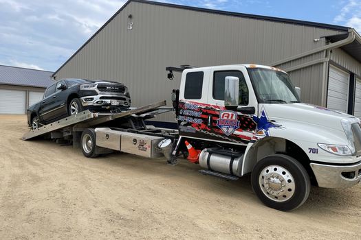Camper Towing-in-Le Center-Minnesota