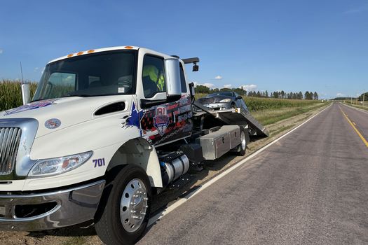 Truck Towing-in-Le Sueur-Minnesota